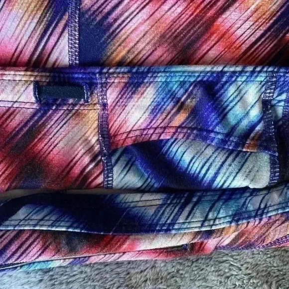 Athleta Cropped Leggings Multicolor Size Small EUC - Picture 11 of 11
